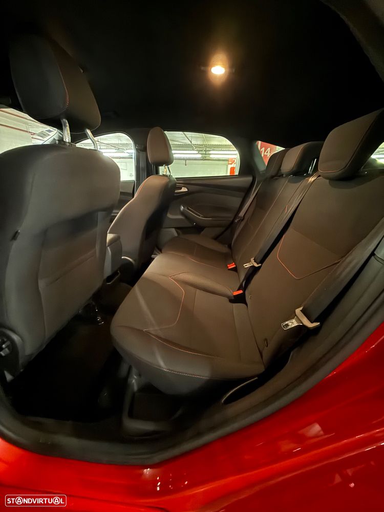 Ford Focus 1.0 EcoBoost ST-Line - 6