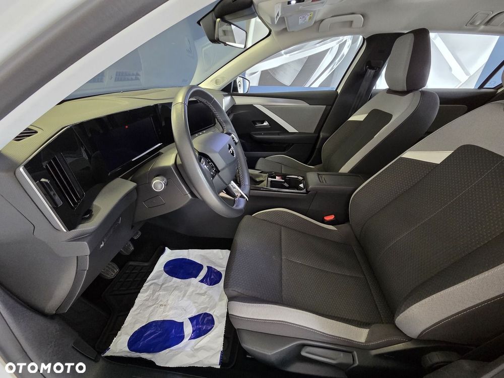 Opel Astra 1.2 T Edition S&S - 9