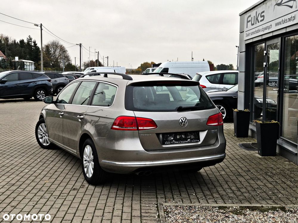 Volkswagen Passat 2.0 Blue TDI SCR Comfortline - 11