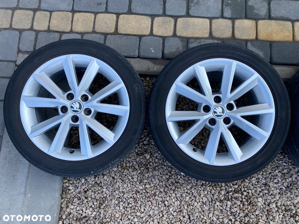 Skoda RAPID Alufelgi 16 5x100 7Jx16H2 ET46 - 4