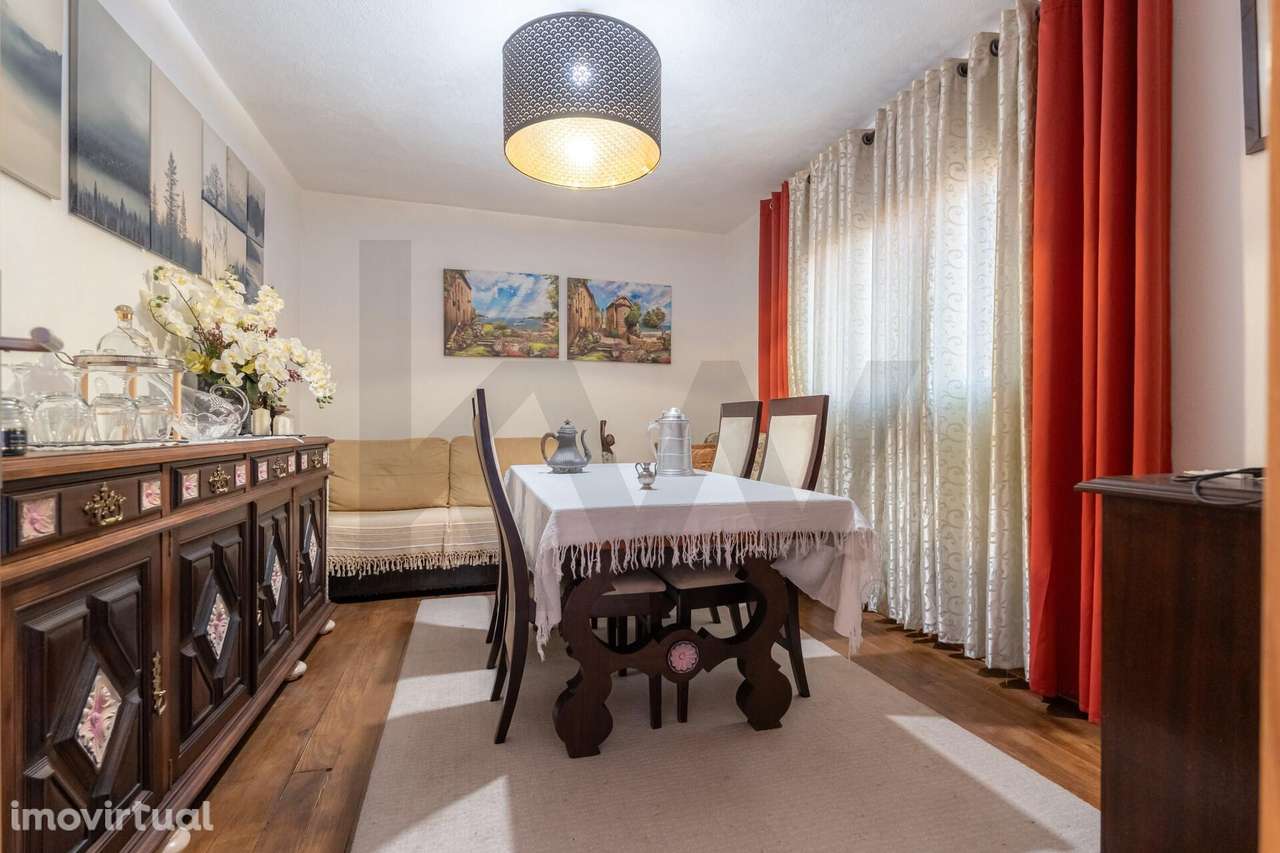 Moradia T3 com 2.500 m2 de Terreno e Garagem, em Carvalho de Egas - Grande imagem: 3/44