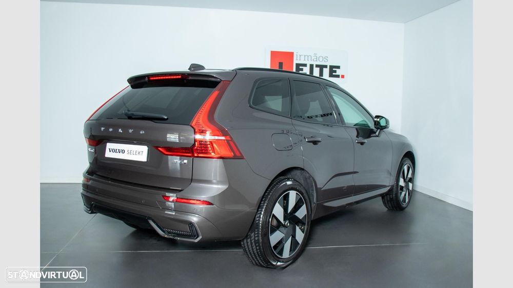 Volvo XC 60 2.0 T6 PHEV Core AWD - 6