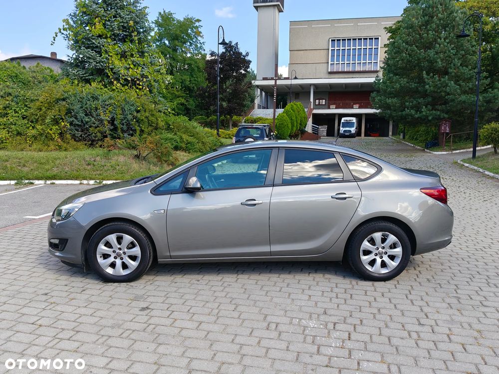 Opel Astra 1.6 Cosmo - 15