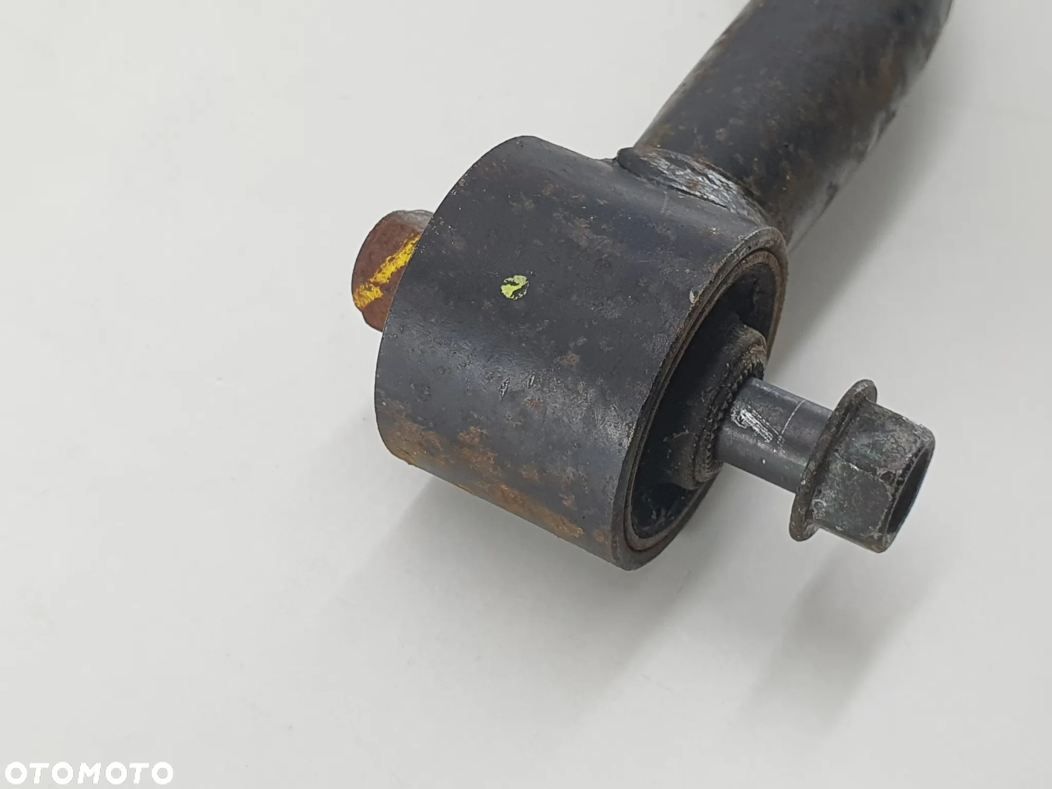 WAHACZ LEWY PRZOD GORNY SWORZEN   TGB BLADE 550 - 5