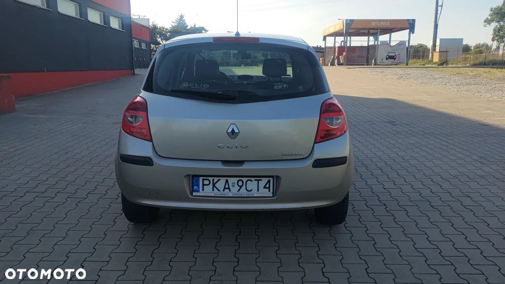 Renault Clio 1.5 dCi Expression - 32