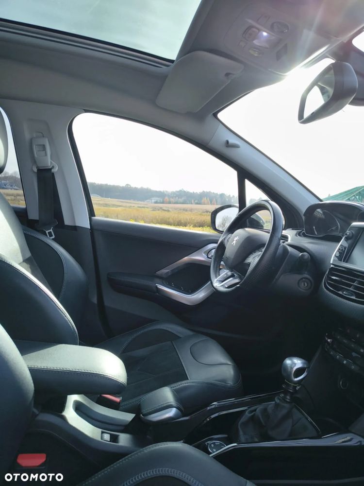 Peugeot 2008 1.2 Pure Tech GPF Crossway S&S - 11