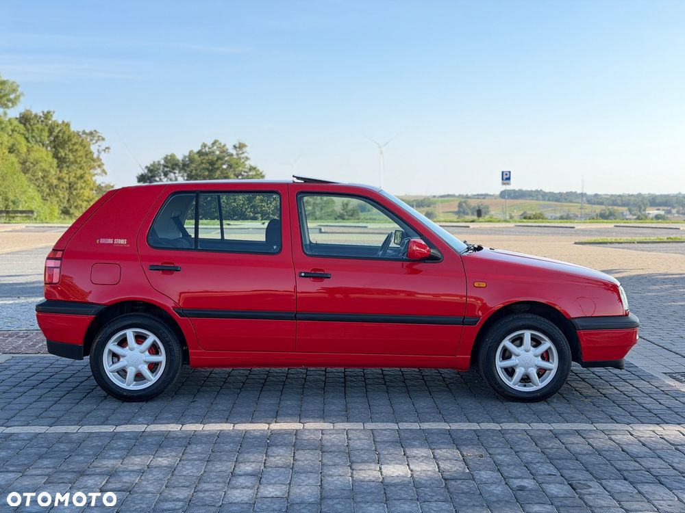 Volkswagen Golf - 33