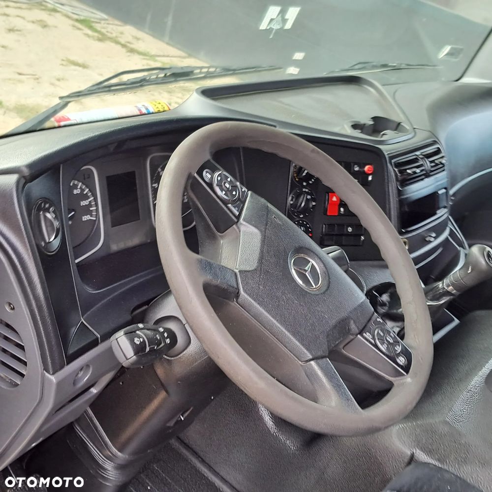 Mercedes-Benz 1224 - 12