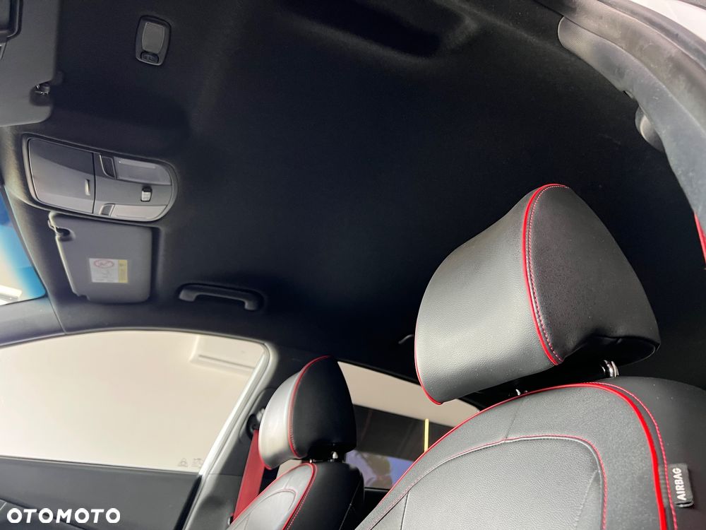 Hyundai Kona - 21