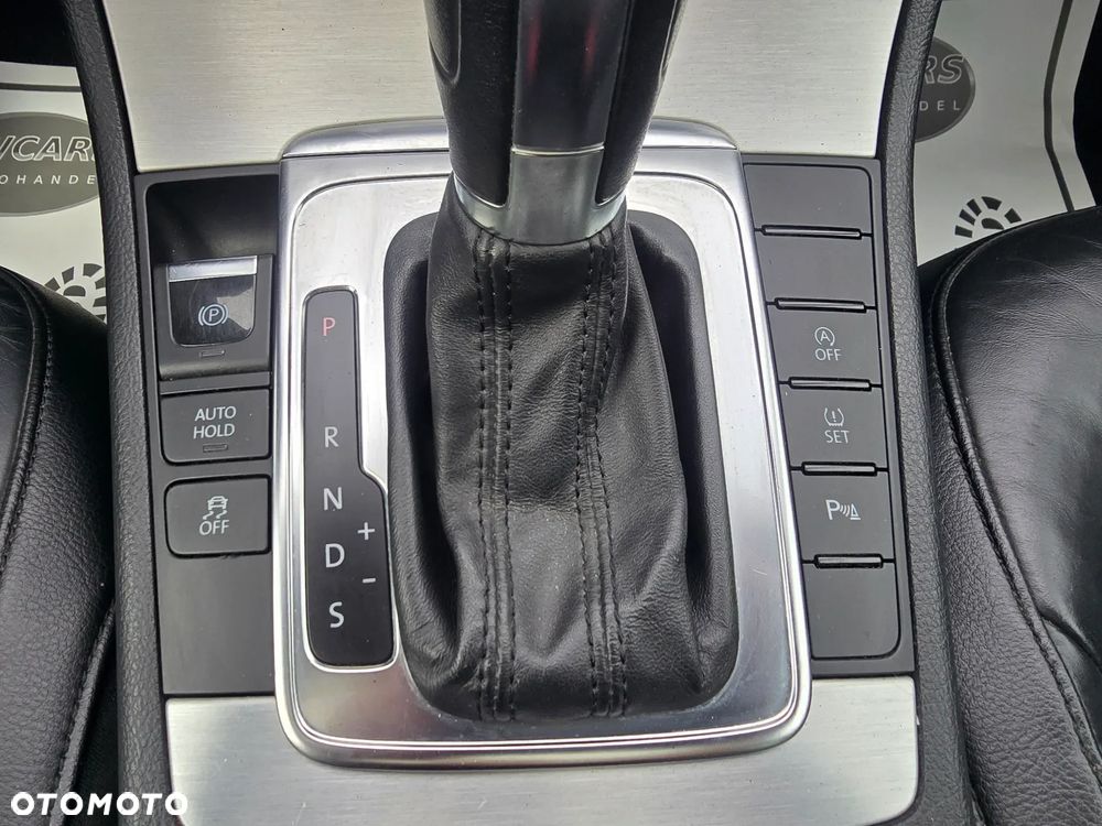 Volkswagen Passat 2.0 TDI Highline DSG - 12