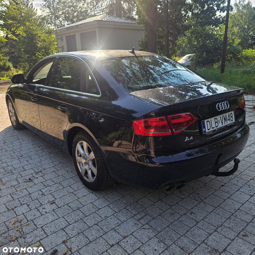 Audi A4 Limousine - 3