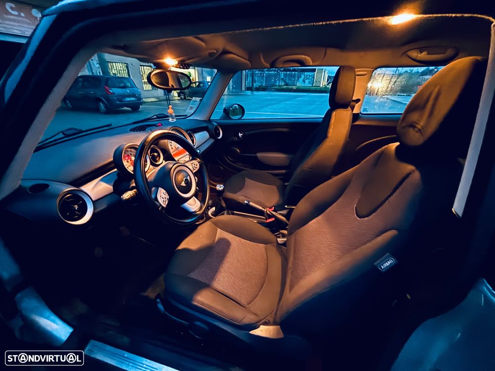 MINI 3 Portas One - 6