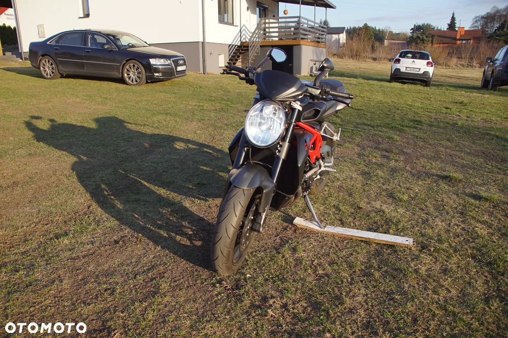 MV AGUSTA Brutale - 6