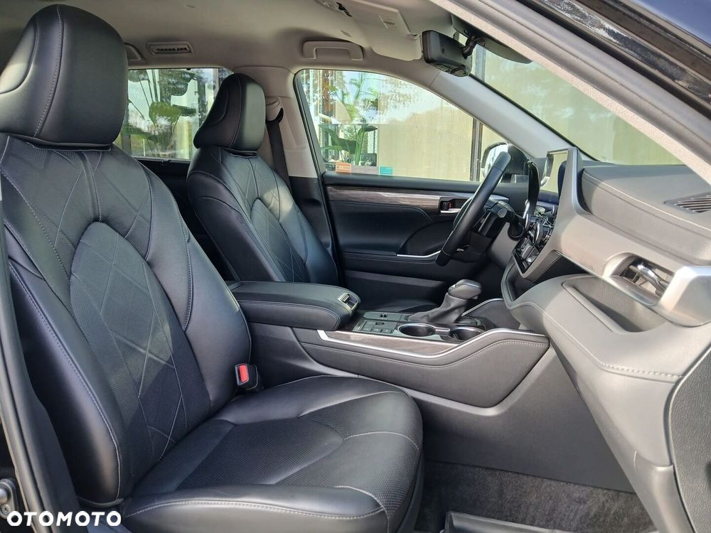 Toyota Highlander 2.5 Hybrid Executive - 25