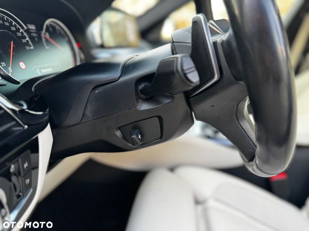 BMW Seria 5 525d M Sport sport - 24