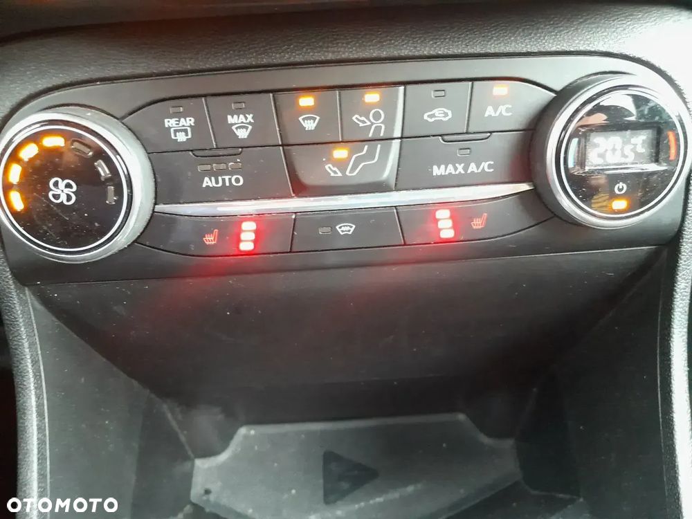 Ford Fiesta 1.0 EcoBoost S&S ACTIVE COLOURLINE - 19