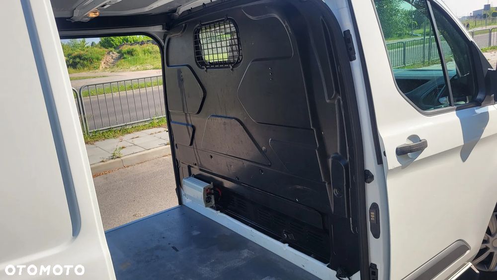 Ford Transit Custom - 11