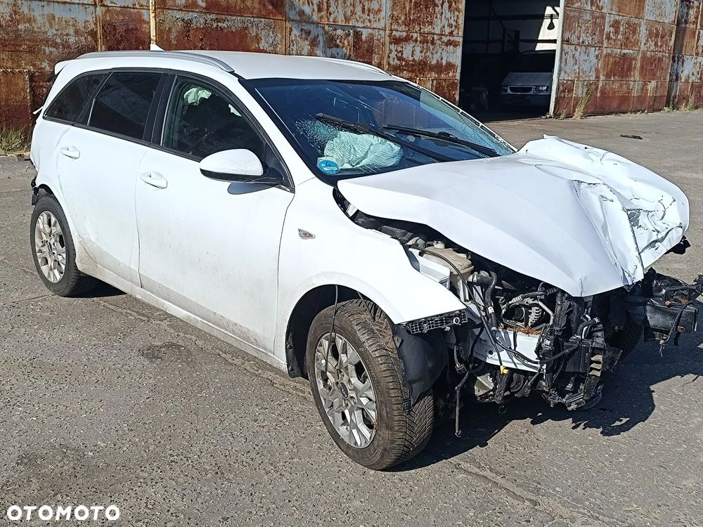Kia Ceed 1.5 T-GDI DCT7 OPF Vision - 4