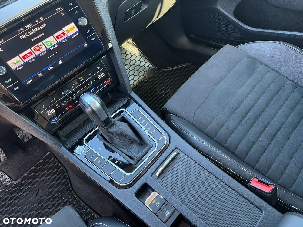 Volkswagen Passat - 21
