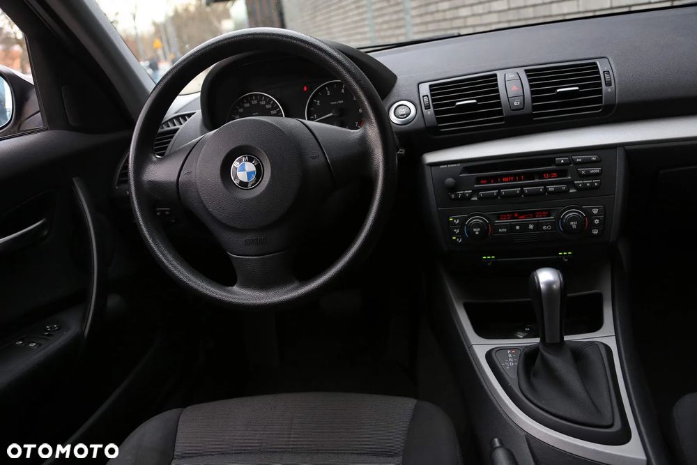 BMW Seria 1 118i - 23