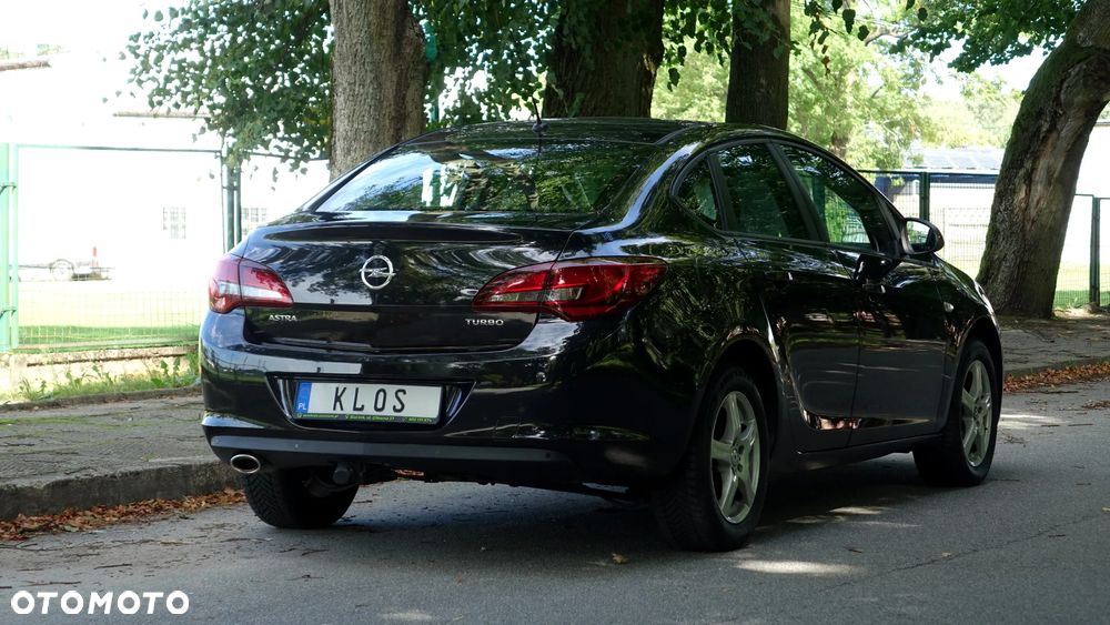 Opel Astra 1.4 Turbo Edition - 32