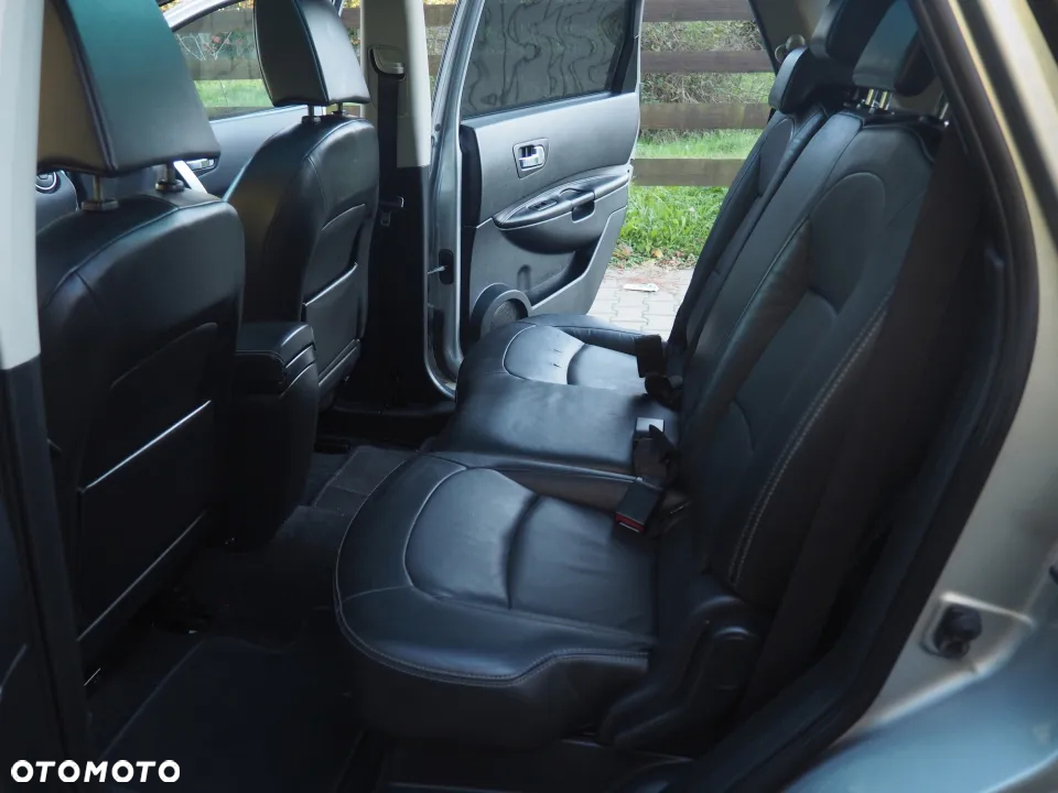 Nissan Qashqai+2 2.0 Tekna Premium - 26