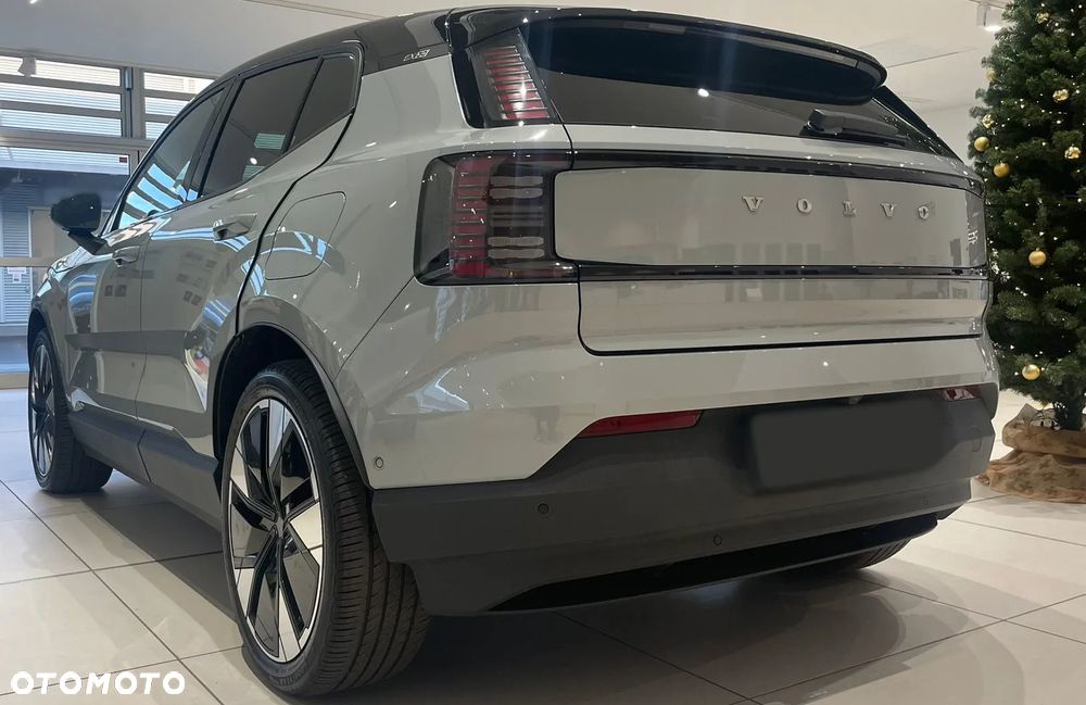 Volvo EX30 Twin Motor Performance AWD Ultra - 16