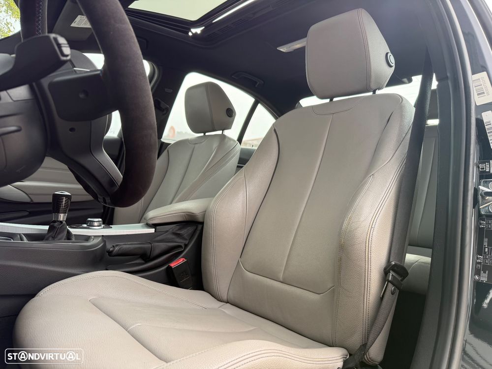 BMW 320 d Pack M - 16