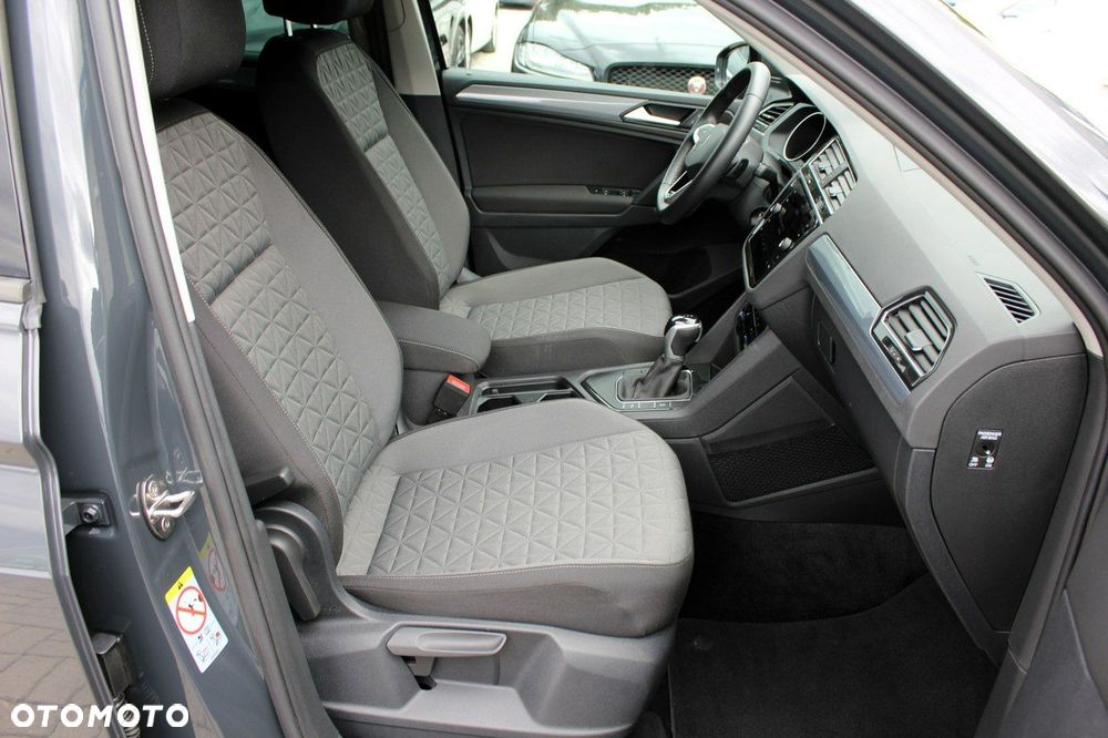 Volkswagen Tiguan - 8