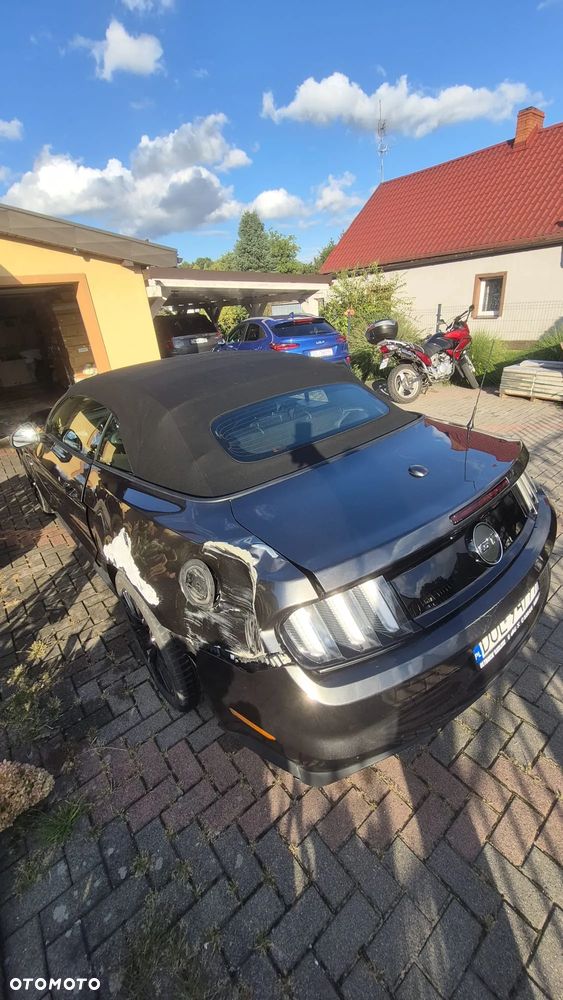 Ford Mustang - 16