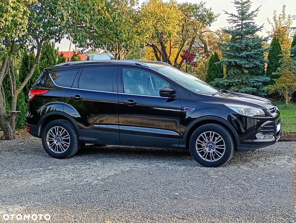 Ford Kuga 2.0 TDCi 2x4 Titanium - 14