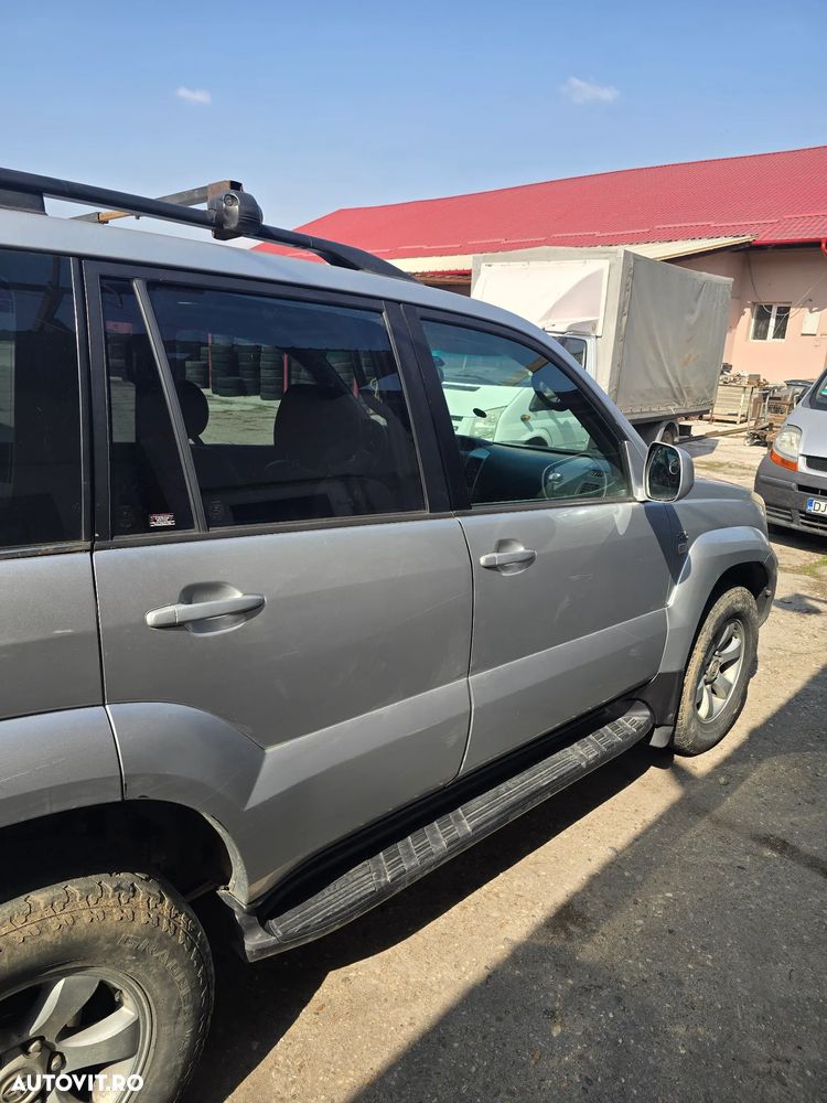 Toyota Land Cruiser - 11