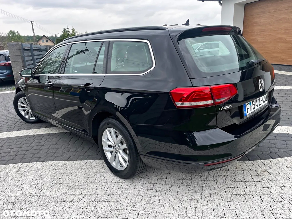 Volkswagen Passat Variant 2.0 TDI DSG (BlueMotion Technology) Comfortline - 18