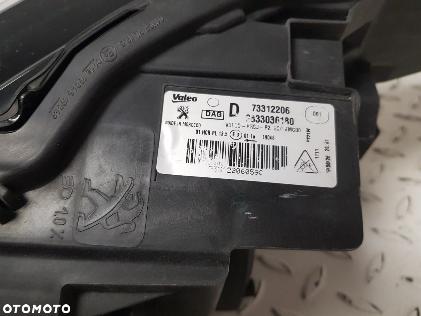 PEUGEOT 208 II 2008 II 2019- LED LAMPA PRAWA PRZEDNIA PRZÓD EUROPA 73312206 9833036180 - 8