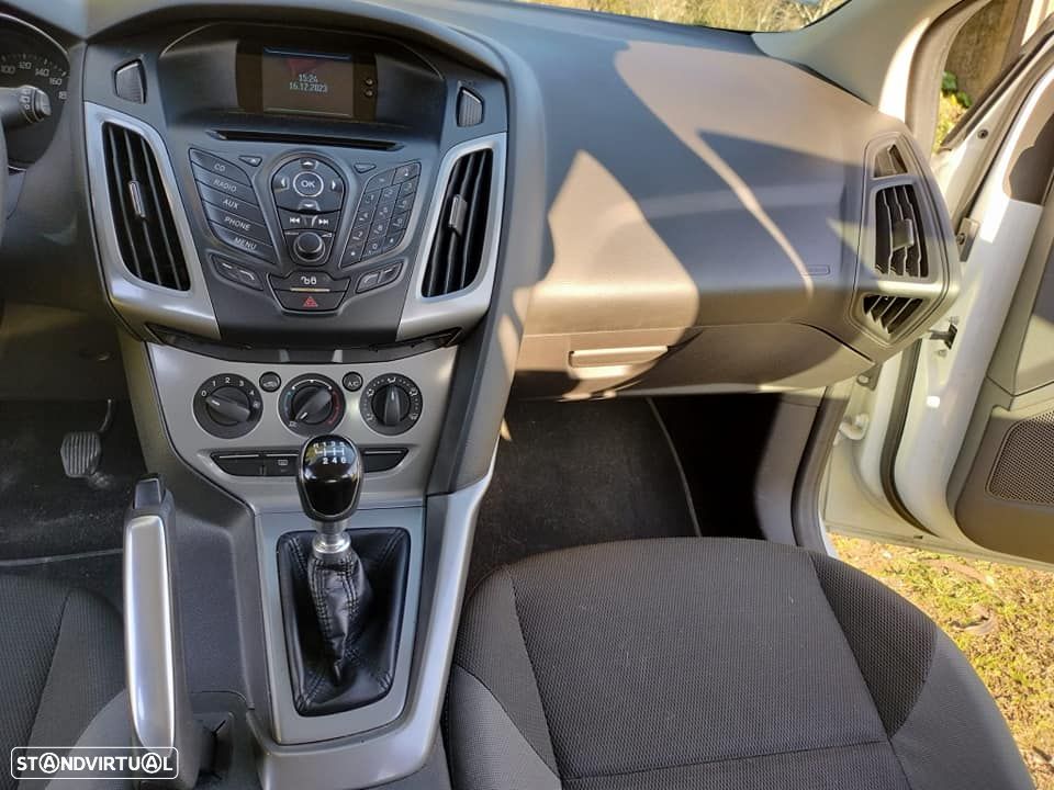 Ford Focus SW 1.6 TDCi Trend - 13