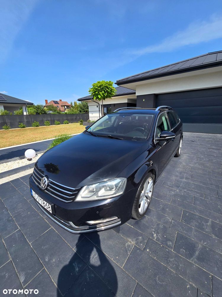 Volkswagen Passat - 1