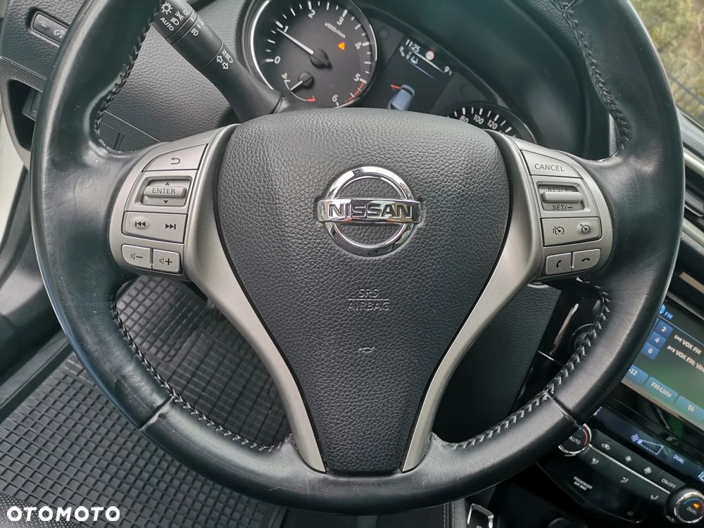 Nissan Qashqai 1.6 dCi Tekna - 16