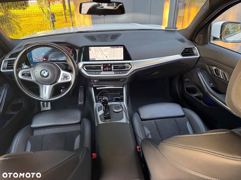 BMW Seria 3 318i M Sport sport - 20