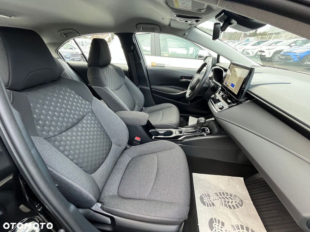 Toyota Corolla 1.8 Hybrid Comfort - 28