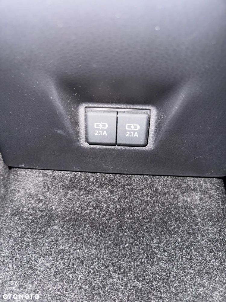 Toyota Camry 2.5 Hybrid Executive CVT - 17