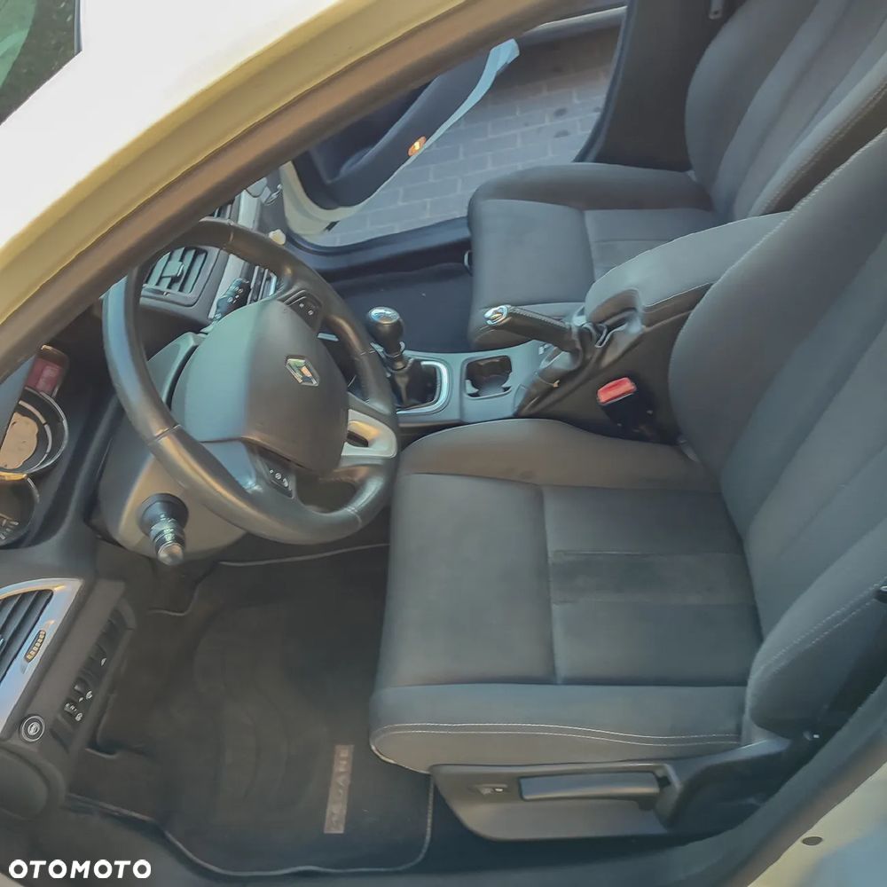 Renault Megane 1.6 16V Authentique - 4