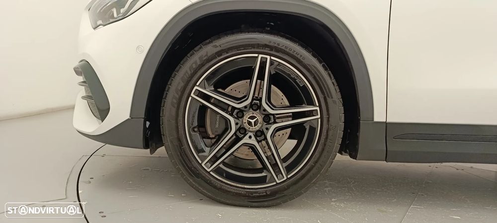 Mercedes-Benz GLA 180 d AMG Line - 17