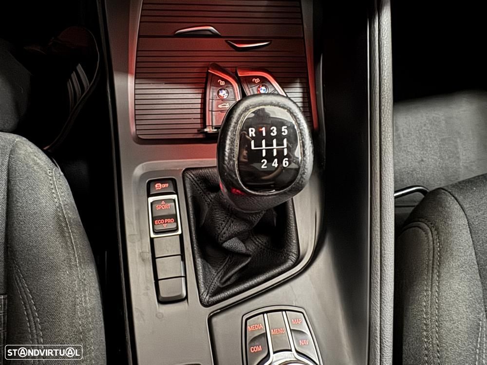 BMW X1 16 d sDrive Advantage - 33