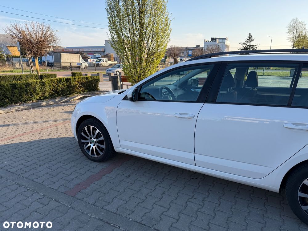 Skoda Octavia 1.6 TDI (Green tec) 4x4 Ambition - 5