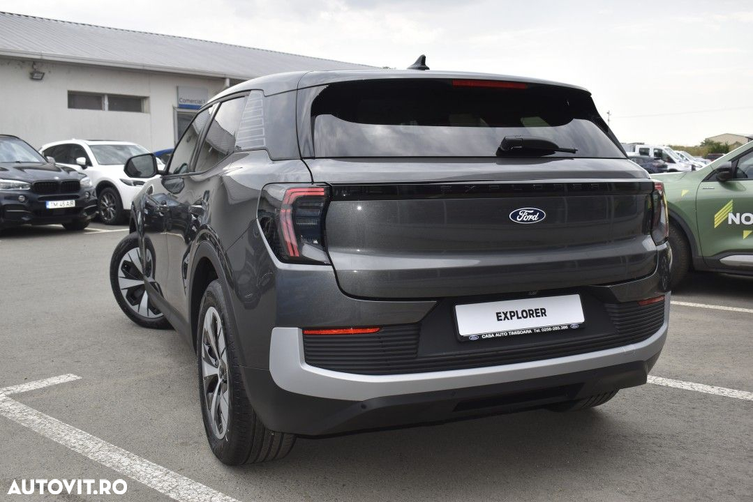 Ford Explorer - 2