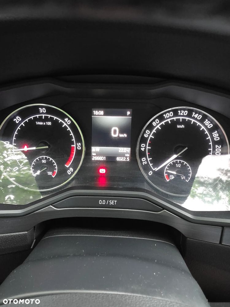 Skoda Superb 2.0 TDI Style DSG - 8