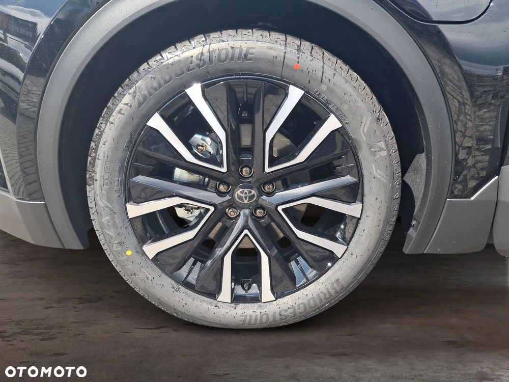 Toyota C-HR+ - 20