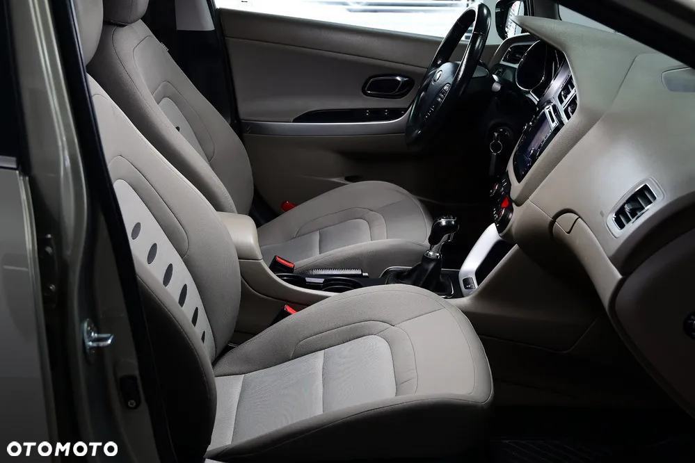 Kia Ceed Cee'd 1.6 CRDi L - 22