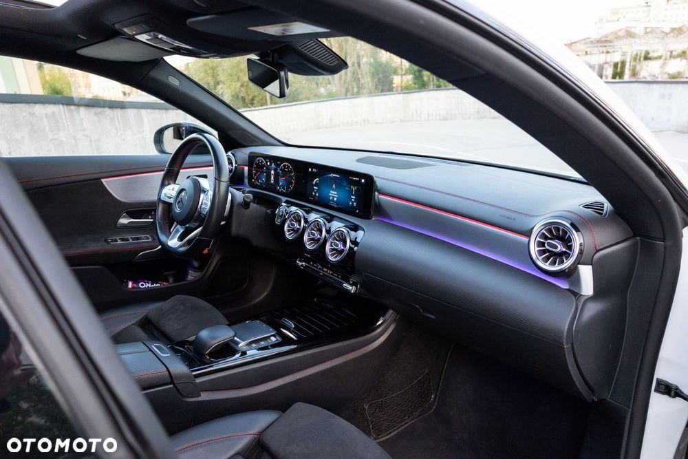 Mercedes-Benz CLA 200 AMG Line 7G-DCT - 9