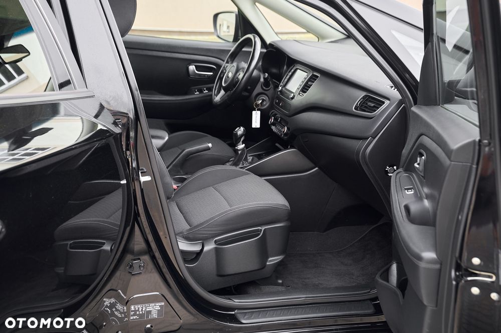 Kia Carens 1.6 GDI Dream-Team Edition - 7